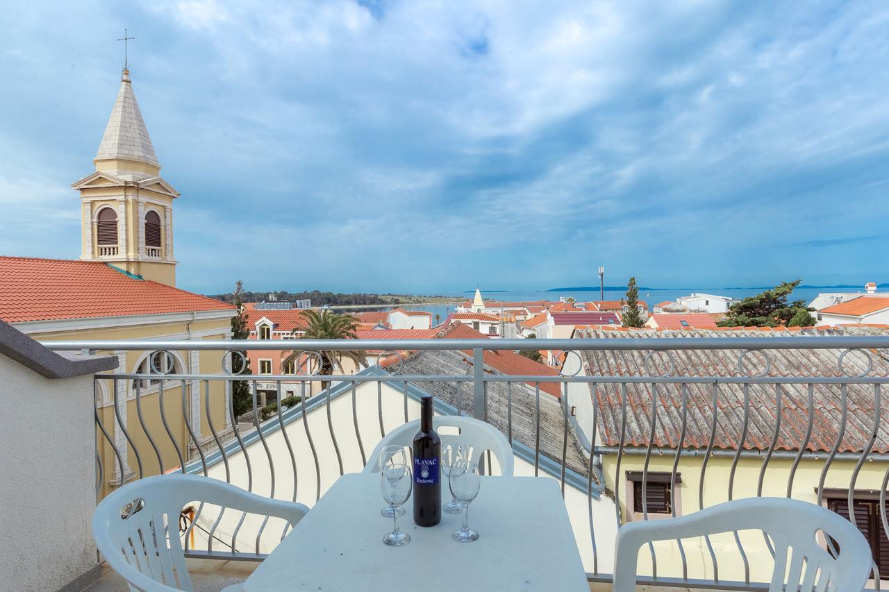 Apartments In City Center Ventus Novalja Exterior photo