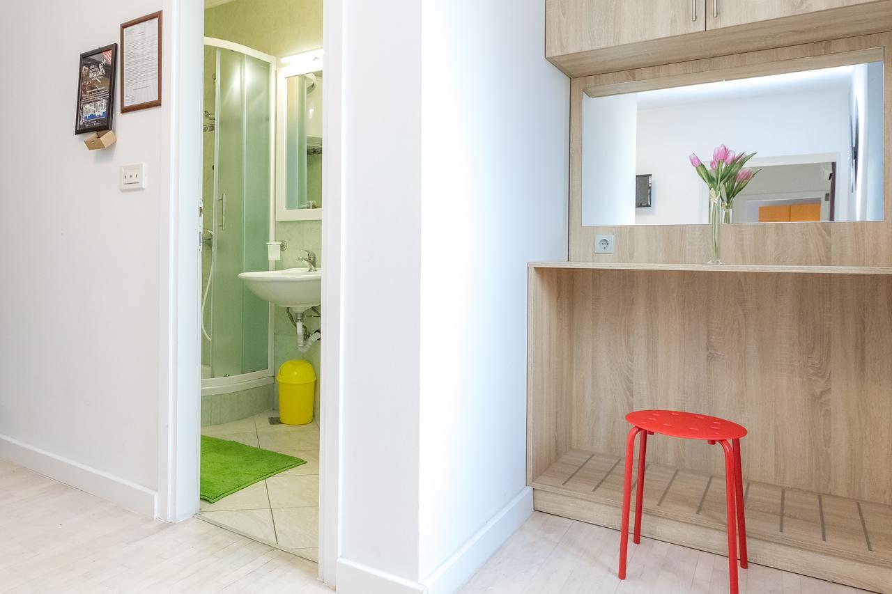 Apartments In City Center Ventus Novalja Exterior photo