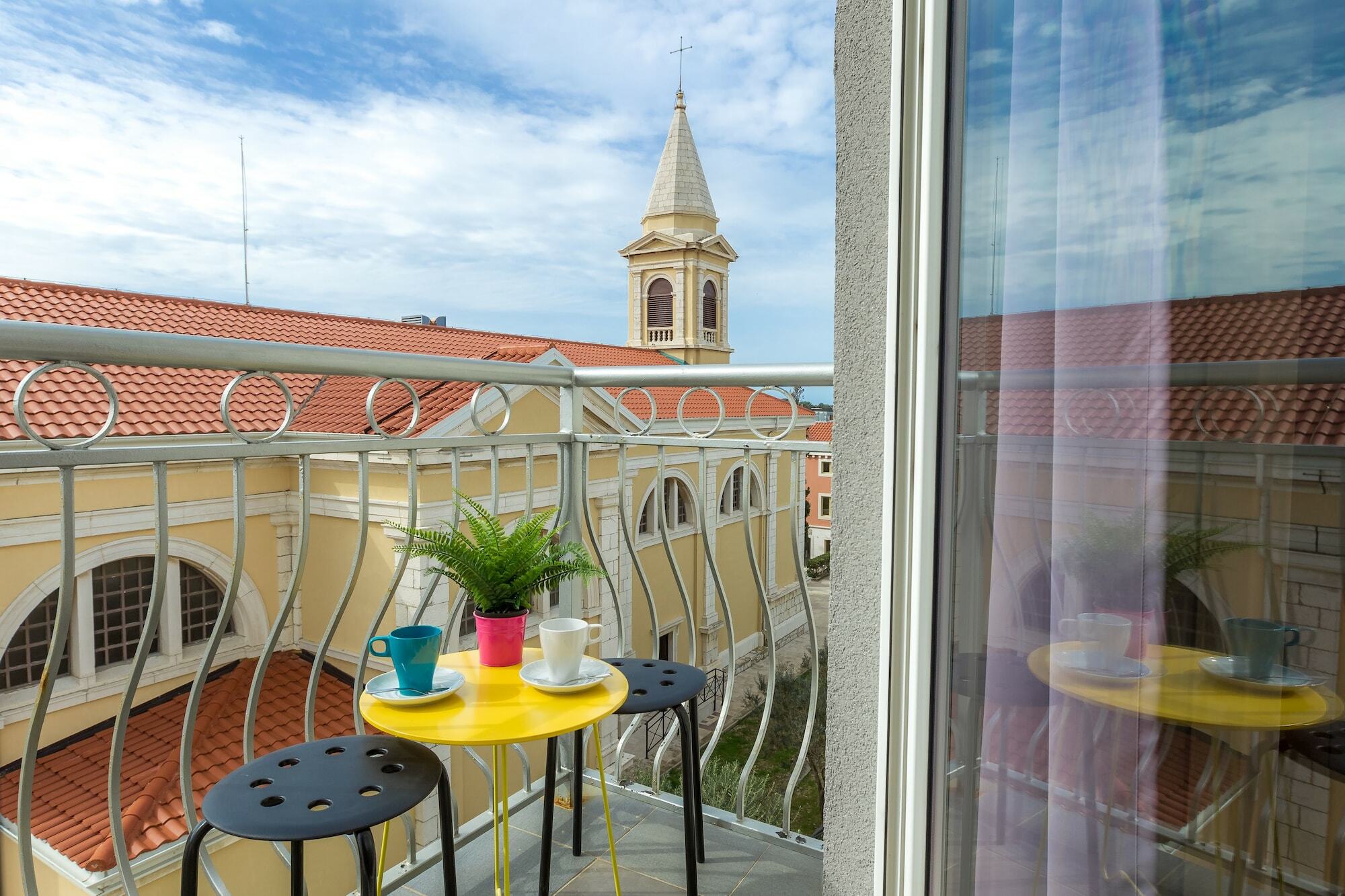 Apartments In City Center Ventus Novalja Exterior photo